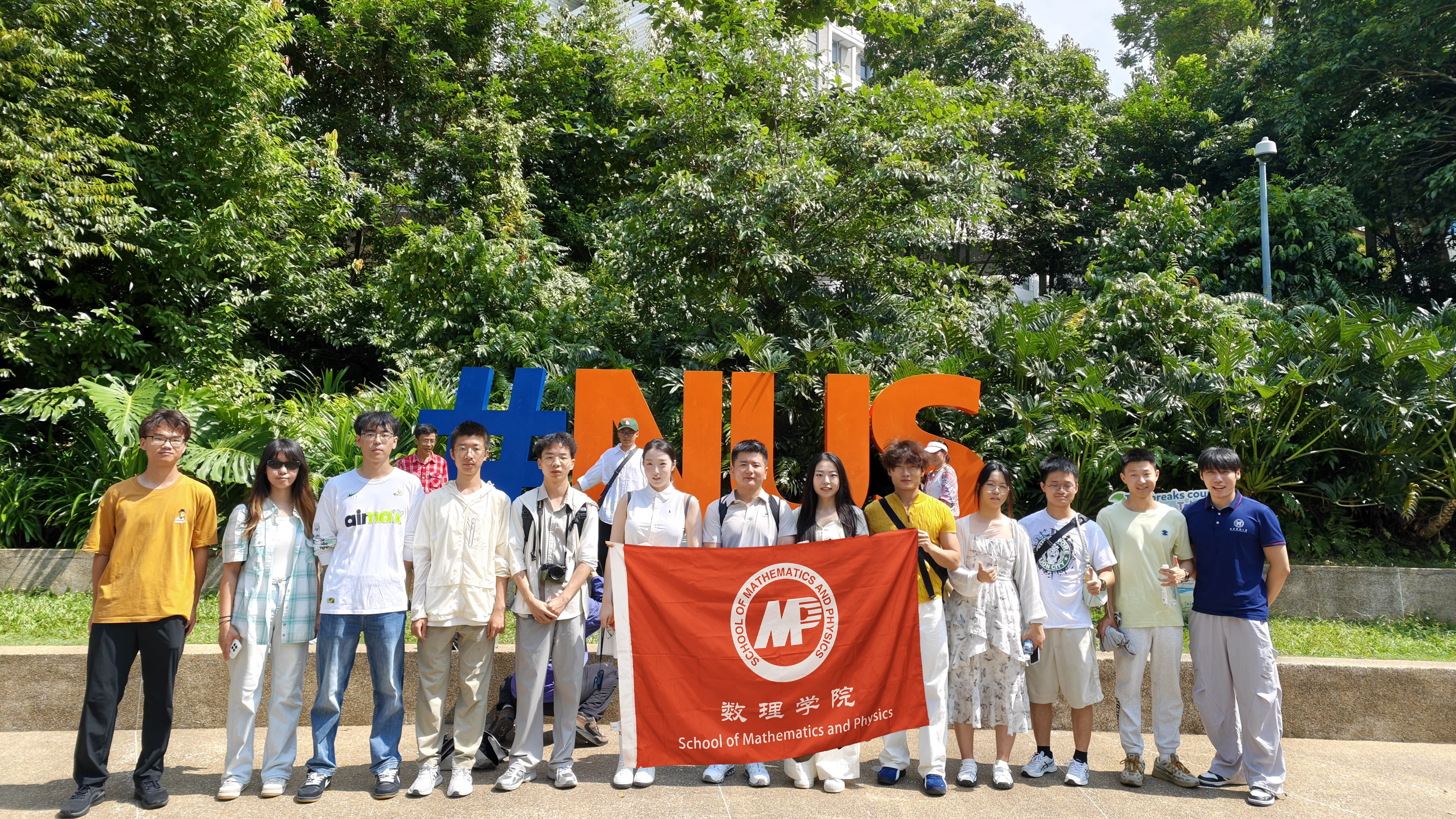 f4c104dc35aaa09075065e2a7c9c21c9 拷贝.jpg