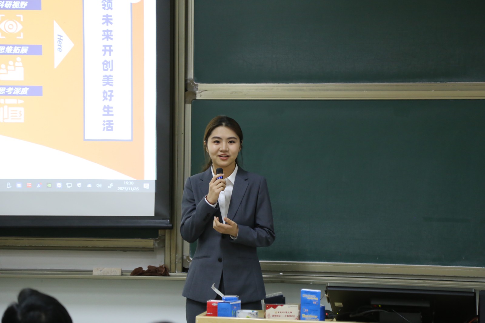 1764292901904314.jpg 1764292901904314.jpg